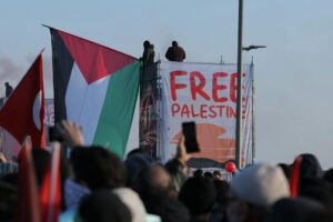 protest in istanbul advocating for palestinian freedom