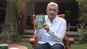 Foto: Grandeza, nuevo libro de Andrés Manuel López Obrador