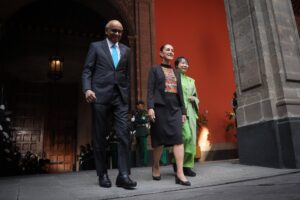 Foto: Presidente de Singapur Tharman Shanmugaratnam y Claudia Sheinbaum Pardo en Palacio Nacional