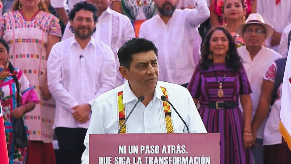 Foto: Tercer Informe del Gobernador Salomón Jara Cruz